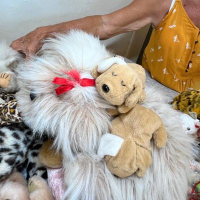 Big lot of stuffed animals