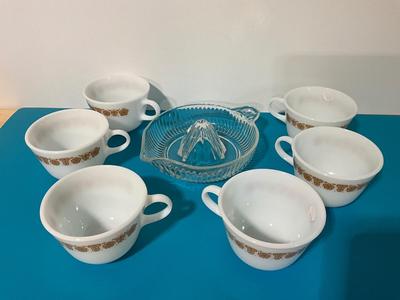 Vintage Pyrex Corning Corelle Milk Glass Butterfly Gold coffee mugs and glass juicer