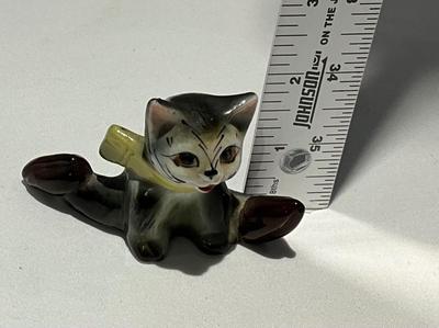 Vintage Ceramic Cat with scarf