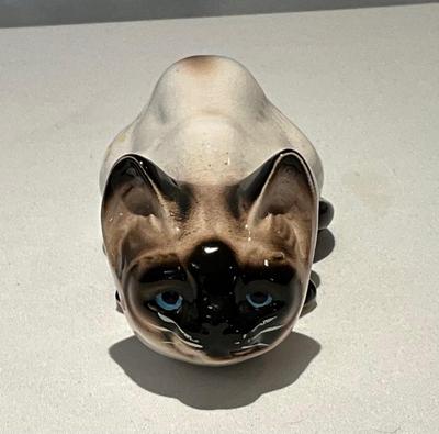 Vintage Ceramic Cat crouched down