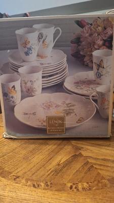 Butterfly meadow Lenox dishes -24 peices