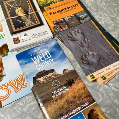 Maps & brochures