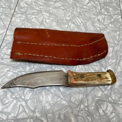 Hunting knife
