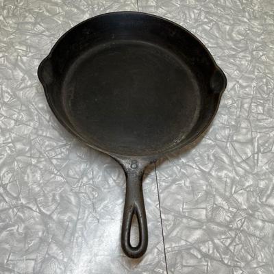 Early Griswold #8 Skillet