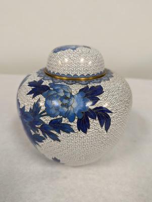 Vintage Chinese Blue & White Enamel Cloisonne Ginger Jar