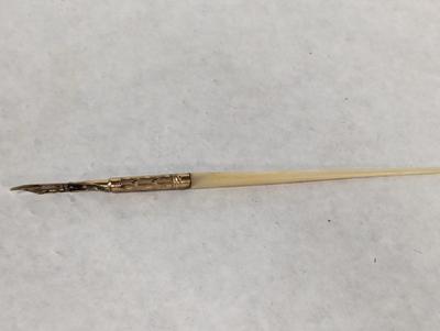 No. 1 New York Mother Of Pearl Scroll Dip Pen