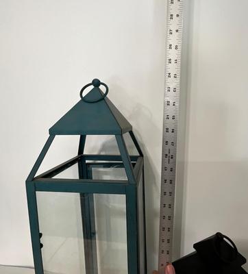3 Lanterns