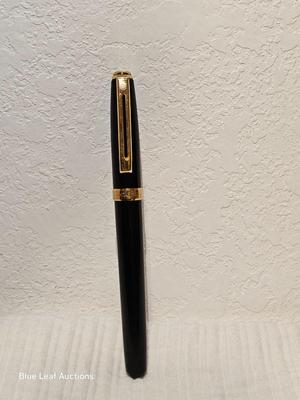 Lot 20: Lot of 2 Vintage Fountain Pens