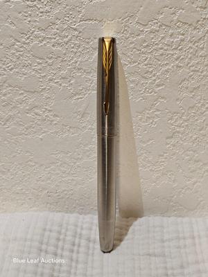 Lot 20: Lot of 2 Vintage Fountain Pens