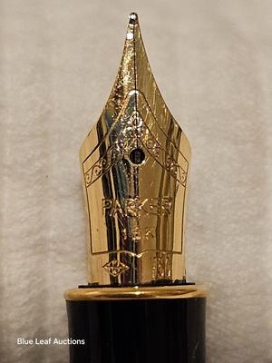 Lot 22: Vintage Parker Sonnet Fountain Pen 18kt Gold