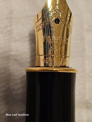 Lot 22: Vintage Parker Sonnet Fountain Pen 18kt Gold