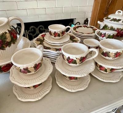 Ceramic Majolica Dinnerware with Burgundy flower pattern