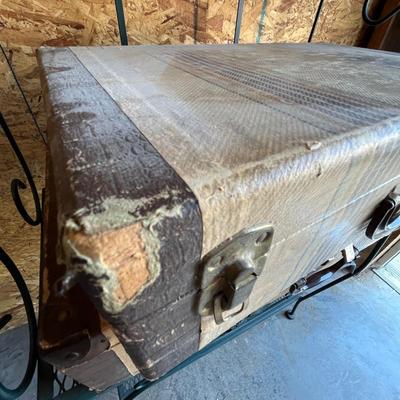 Antique matching suit cases