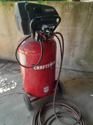 Craftsman 33-gallon 150 PSI Air compressor - Like new!