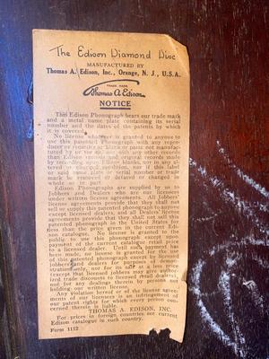 Thomas A Edison Diamond Disc Phonograph with some records