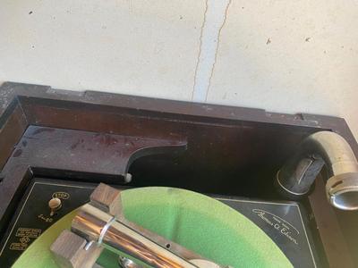 Thomas A Edison Diamond Disc Phonograph with some records