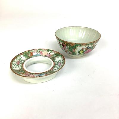 455 Antique Rose Medallion Cup & Teapot Stand