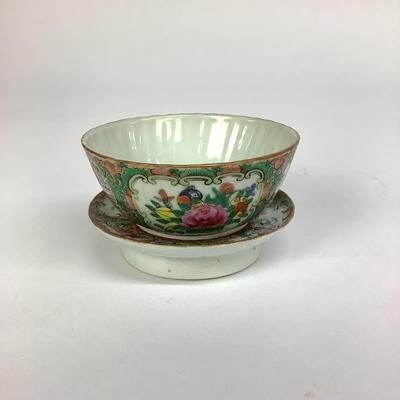 455 Antique Rose Medallion Cup & Teapot Stand