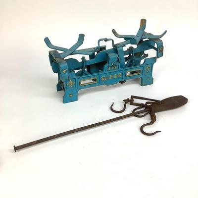 460 Vintage Safak 3 Kilo Cast Iron Scale & Unequal Arm Balance Scale