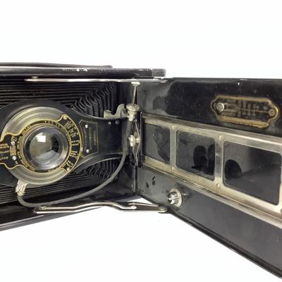 462 Vintage Kodak Brownie No.3A Camera