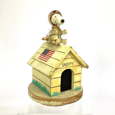 470 Vintage Snoopy Fly Me To The Moon Music Box