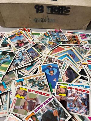 Huge Lot of Vintage Baseball Cards - over 700 cards!