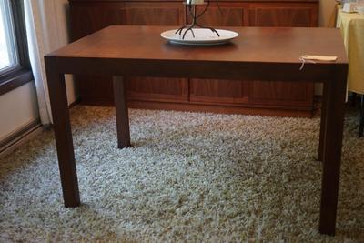 EXTENDABLE MCM WALNUT DINING TABLE W/ FLIP UP SELF STORING LEAF