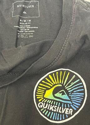 Quicksilver Black t-shirt size adult M