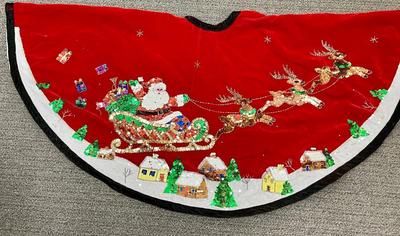 Tree Skirt for Christmas Tree - velvet with sequins - Santa and his Sleigh