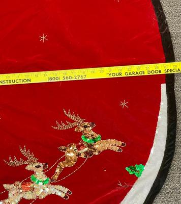 Tree Skirt for Christmas Tree - velvet with sequins - Santa and his Sleigh