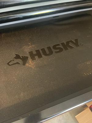S10-large husky tool chest with keys