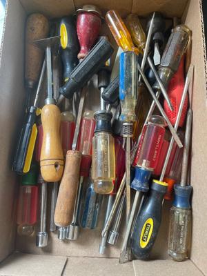 S22-Screwdrivers plus extras