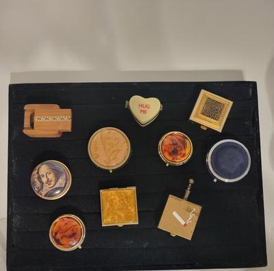 NICE VARIETY OF COMPACTS, PILL AND TRINKET BOXES