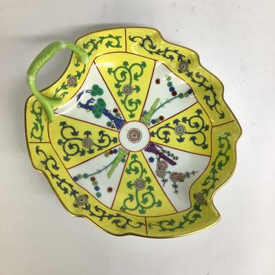 485 Herend Hungary Hand Painted Leaf Dish
