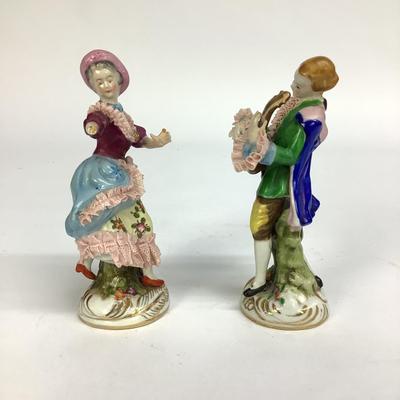 488 Porcelain Figures & Antique Hand Painted Plates
