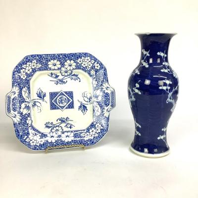 492 Antique Serving Dish & Oriental Vase