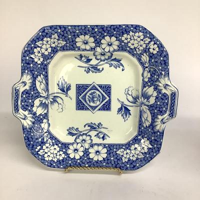 492 Antique Serving Dish & Oriental Vase