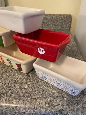 LTD Commodities Christmas Stoneware Mini Loaf Pans Lot