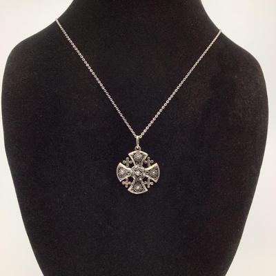 512 Vintage Sterling Silver Jerusalem Cross Necklace