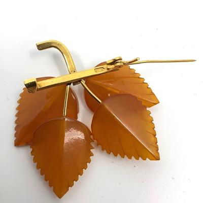 517 Vintage Russian Gold/Amber Leaf Pin