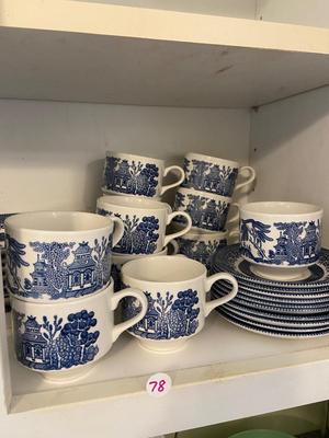 Vintage Mixed Number Service Set of Churchill "Blue Willow” China Lot