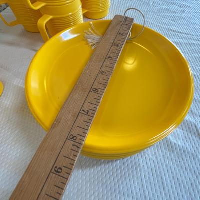 Awesome 1980s plastic ware