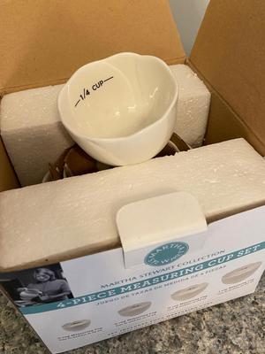 NEW IN BOX Martha Stewart Measuring Cup Set