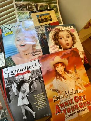 Vintage Memoribilia Magazines | Lot of Five