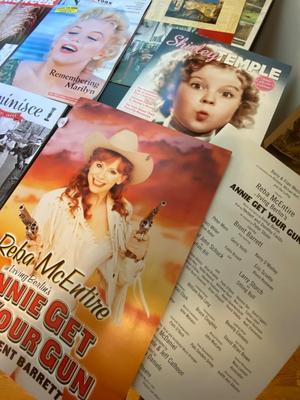 Vintage Memoribilia Magazines | Lot of Five