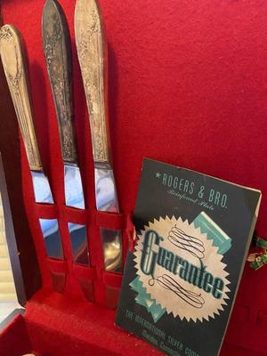 Mixed Make ROGER BROS and ONEIDA Silver Plated Flatware Set