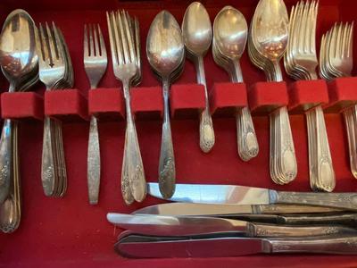 Mixed Make ROGER BROS and ONEIDA Silver Plated Flatware Set