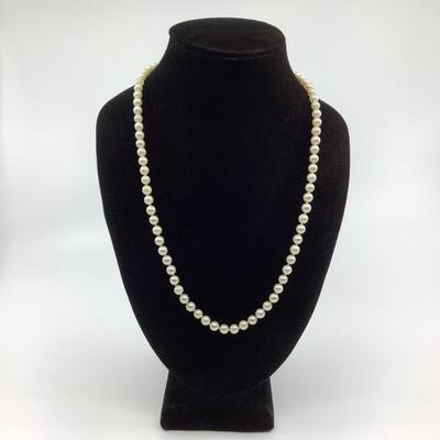 527 Cultured Pearl Necklace with 14K Gold Clasp