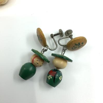 534 Vintage Handcrafted Screw Back Earrings