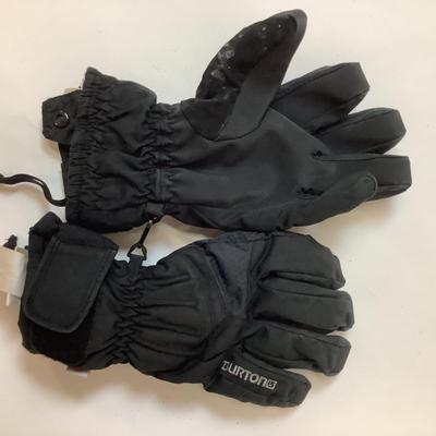 537 Burton Snowboarding Apparel